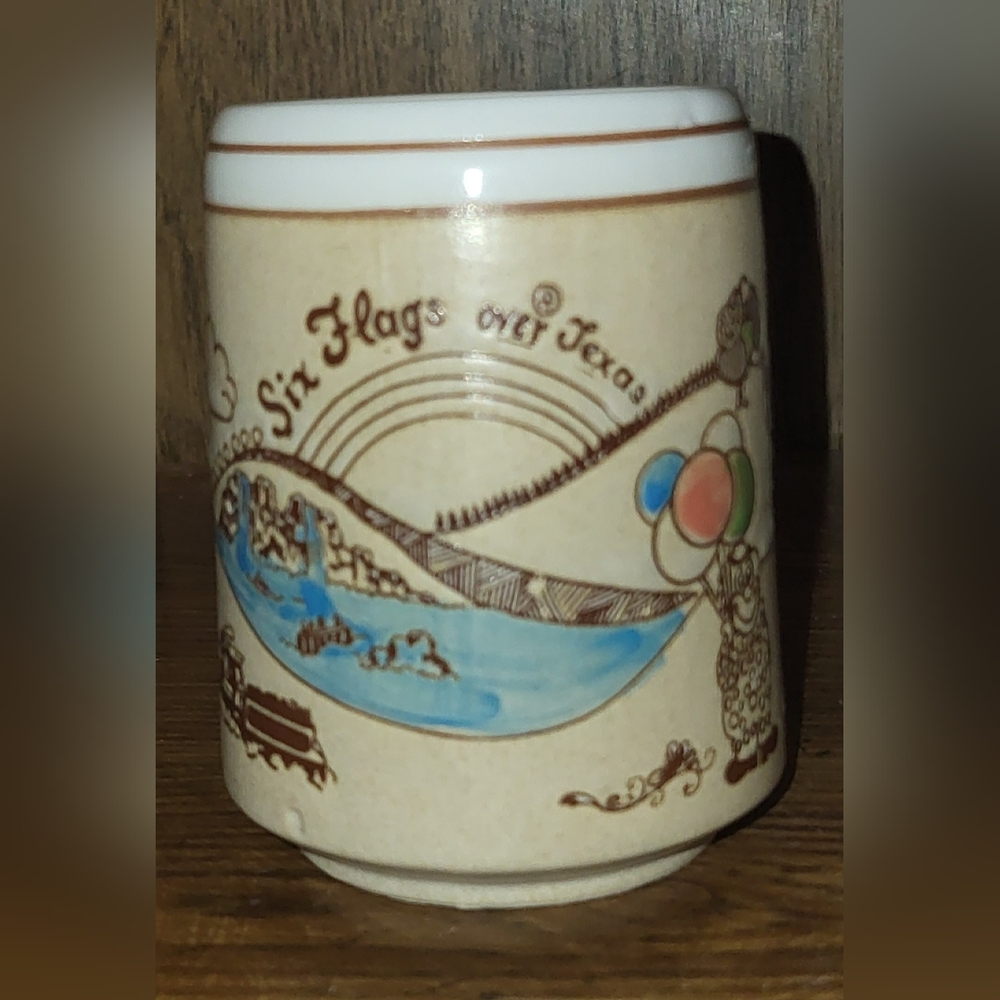 Vintage SIX Flags Over Texas Collectible Mug